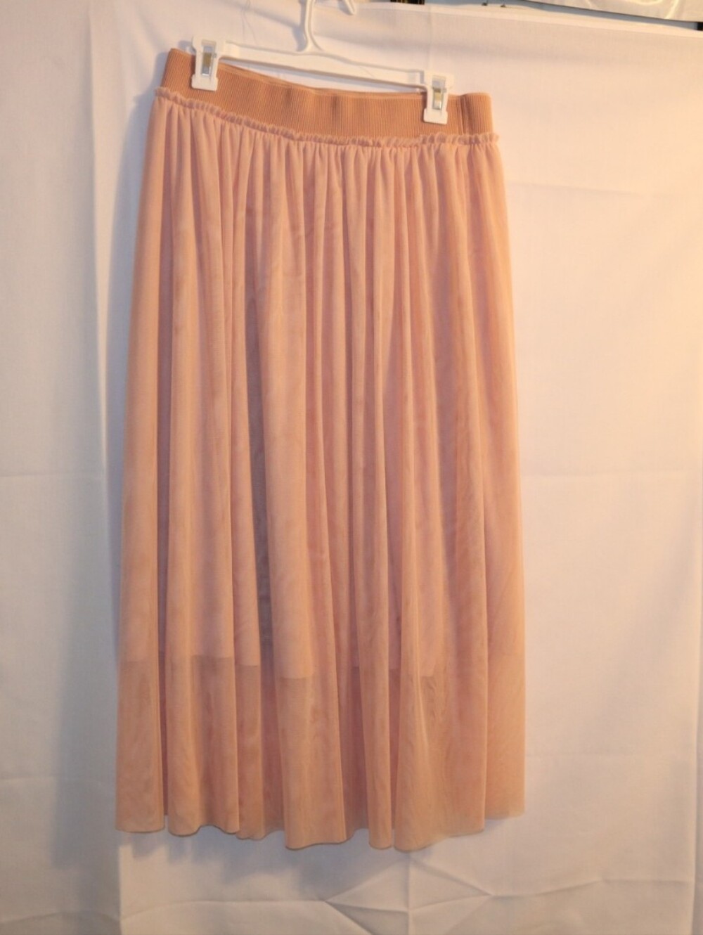 H & M  Powder pink, Solid-maxi Skirt Size M - Picture 5 of 12